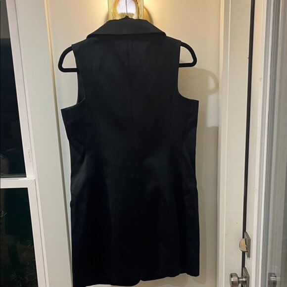 UNIQLO + J Jil Sander Long Black Satin Sleeveless Vest with Pockets - Picture 2 of 4
